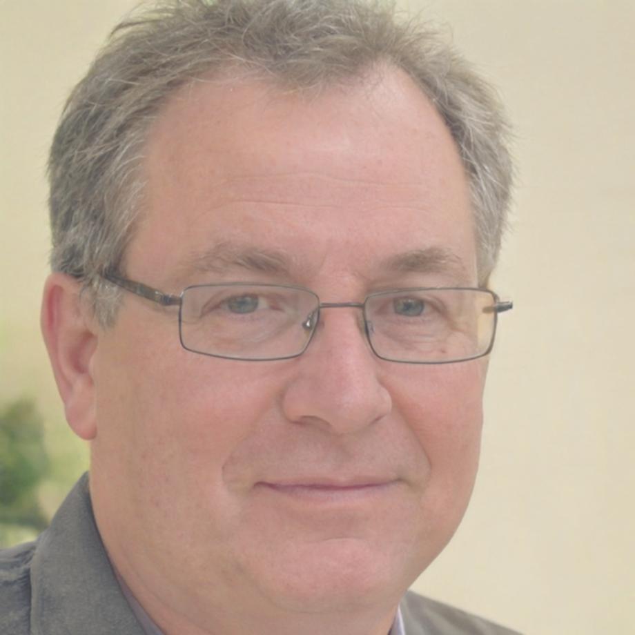 Portrait of Kaspian Thorne, Senior Full-Stack Instructor